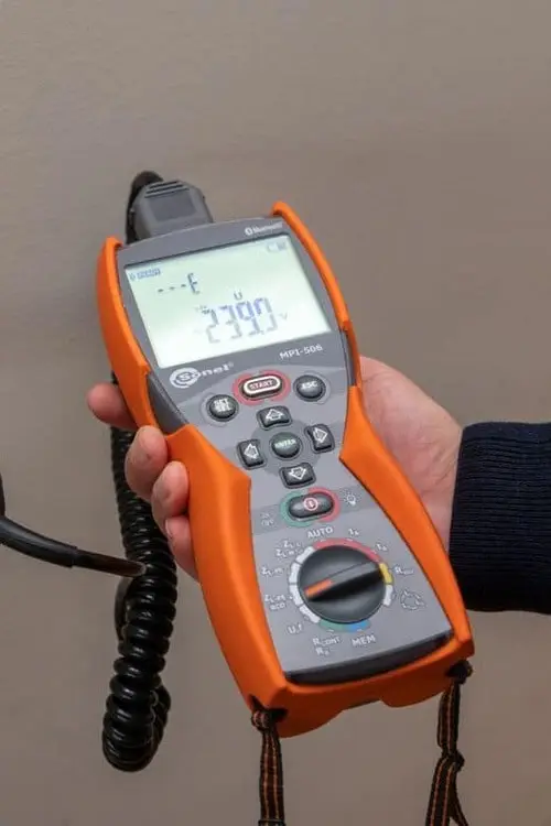 urządzenie do pomiaru prądu